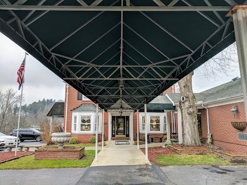 Sparks Funeral Home gallery image 2